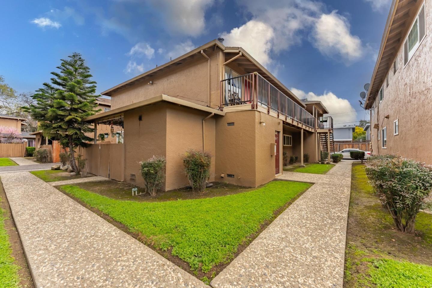 Front Image Thumbnail for ML82035746