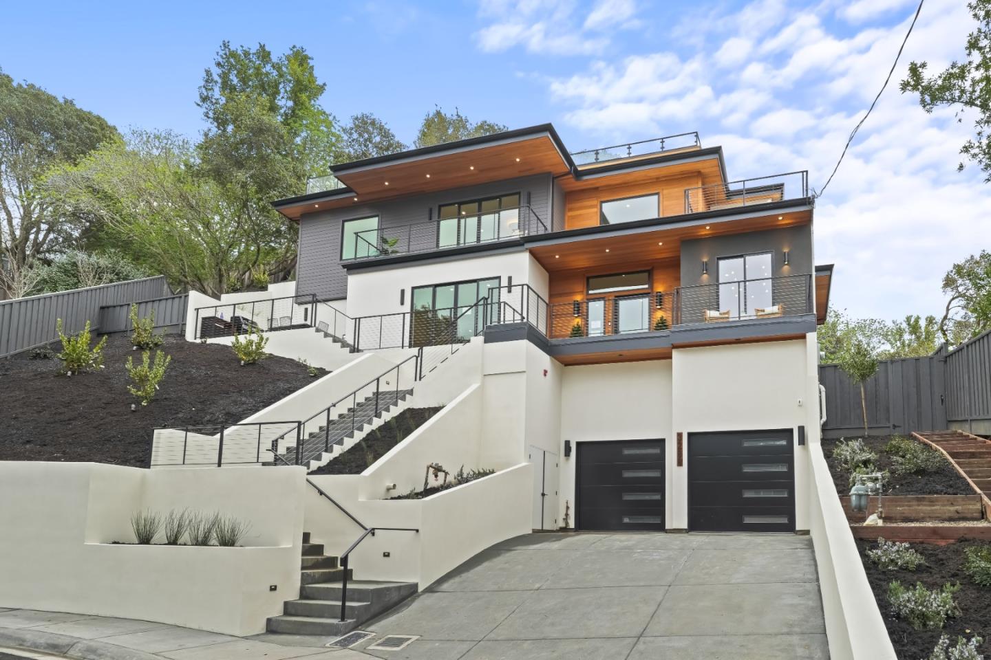 Front Image Thumbnail for ML82035778