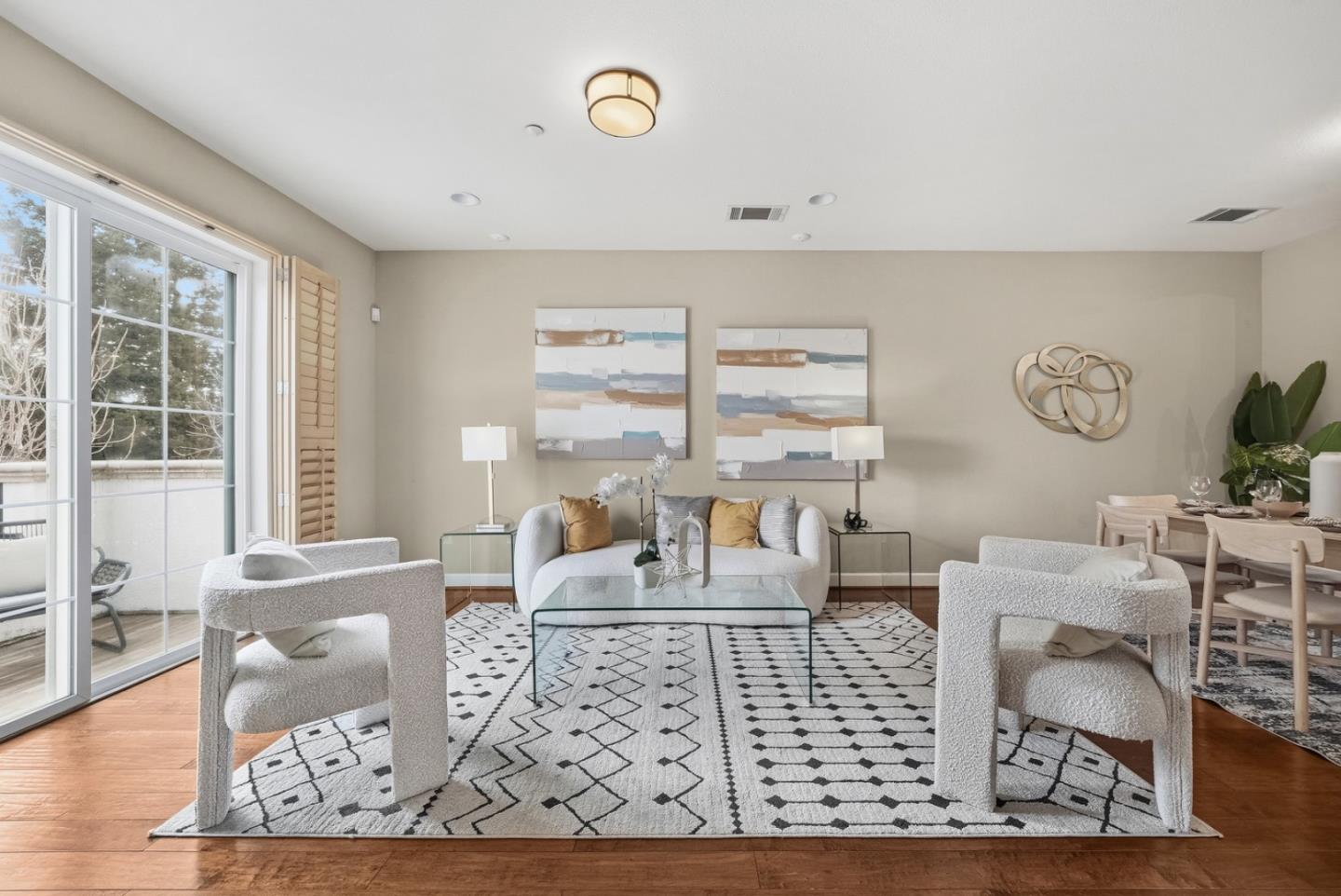 Front Image Thumbnail for ML82035784