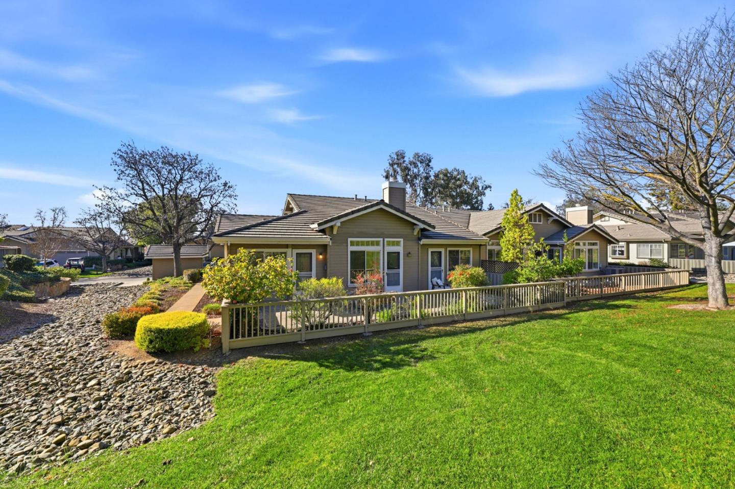 Front Image Thumbnail for ML82035830