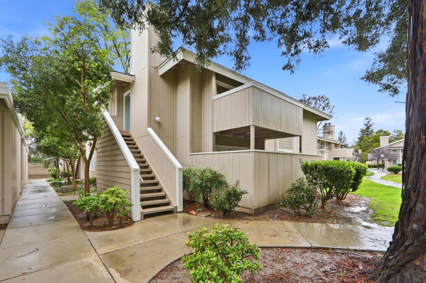 Front Image Thumbnail for ML82035886