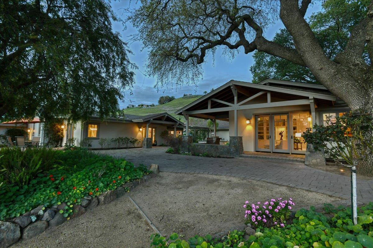 Front Image Thumbnail for ML82035889