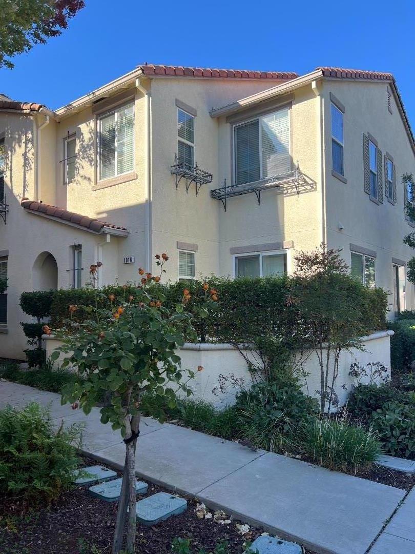 Front Image Thumbnail for ML82035894