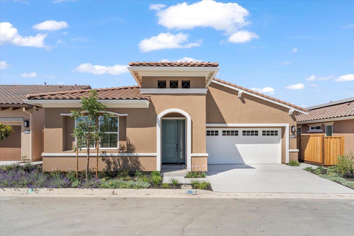 Front Image Thumbnail for ML82035895