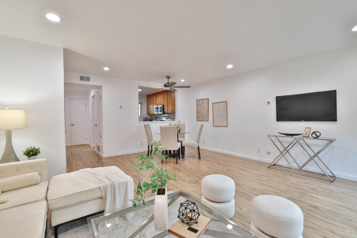 Front Image Thumbnail for ML82035896