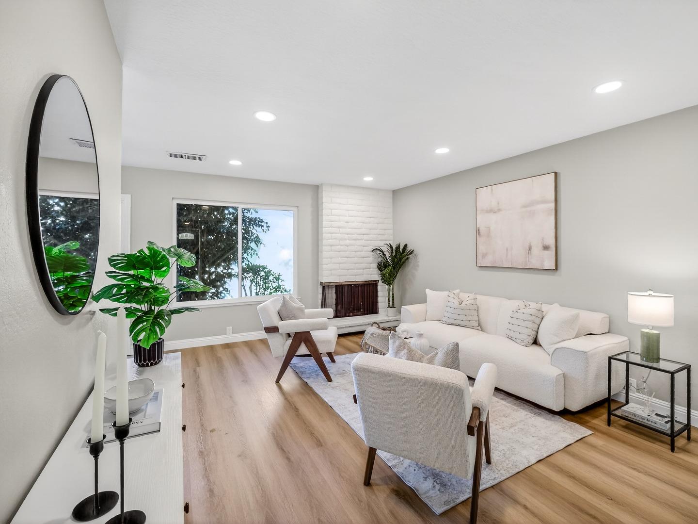 Front Image Thumbnail for ML82035984