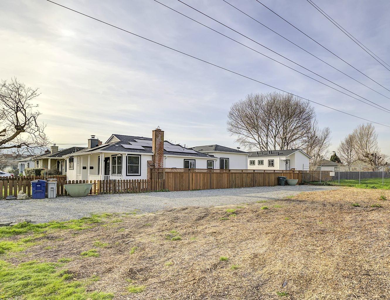 Front Image Thumbnail for ML82035989