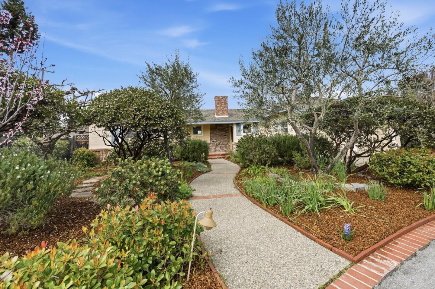 Front Image Thumbnail for ML82036009