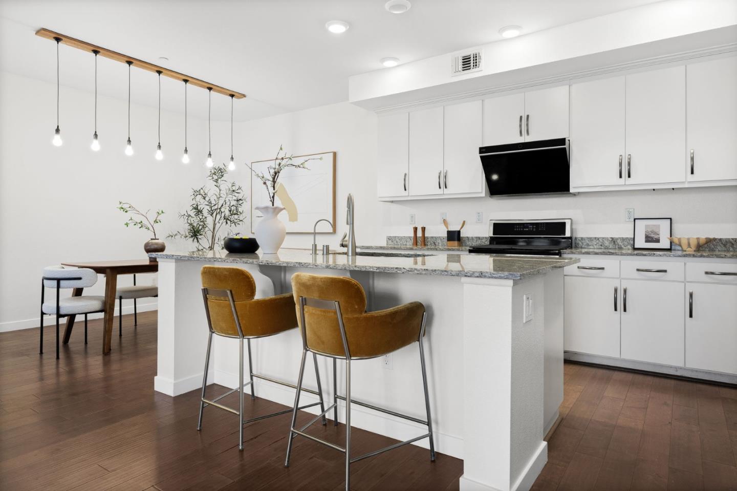 Front Image Thumbnail for ML82036122