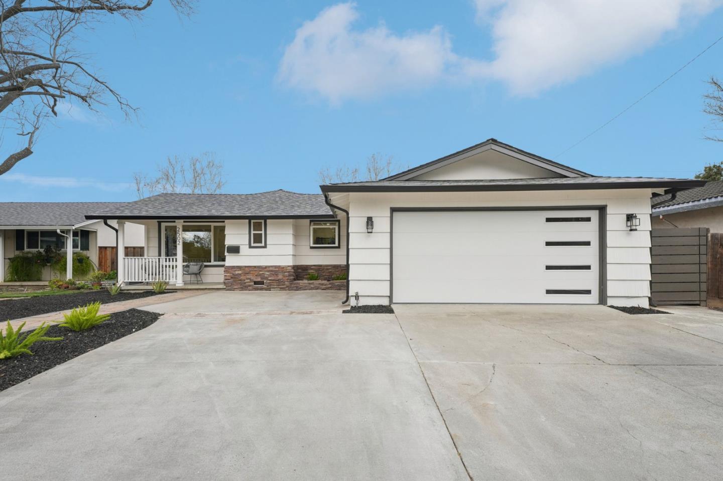 Front Image Thumbnail for ML82036143