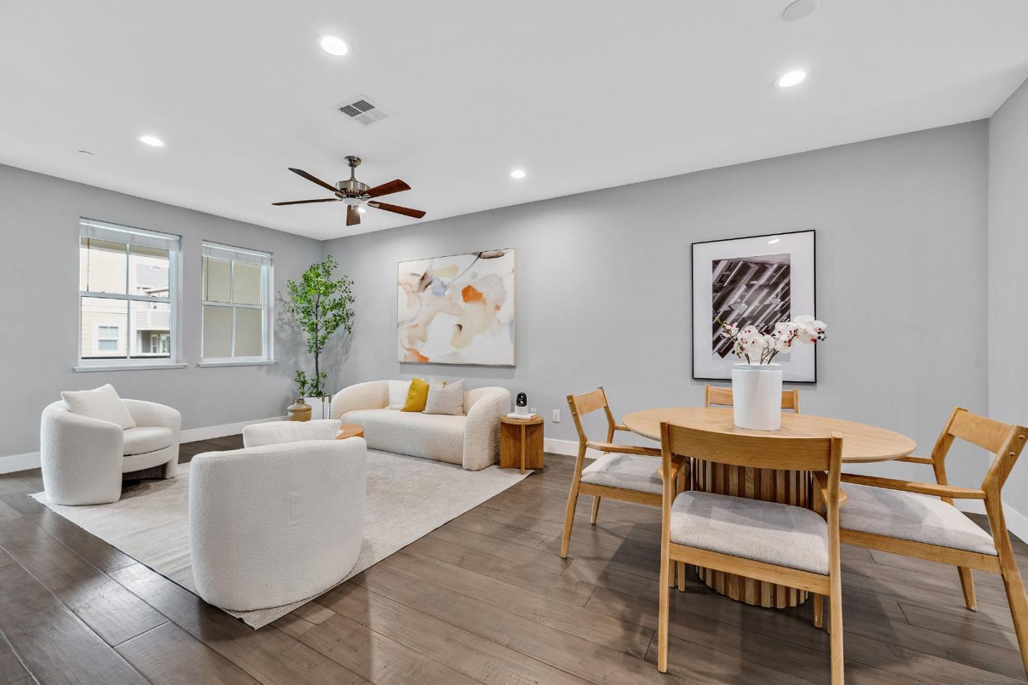 Front Image Thumbnail for ML82036201