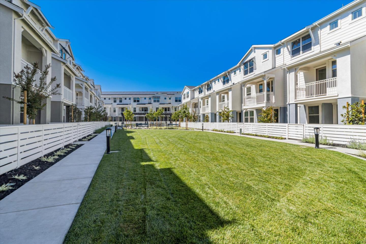 Front Image Thumbnail for ML82036222