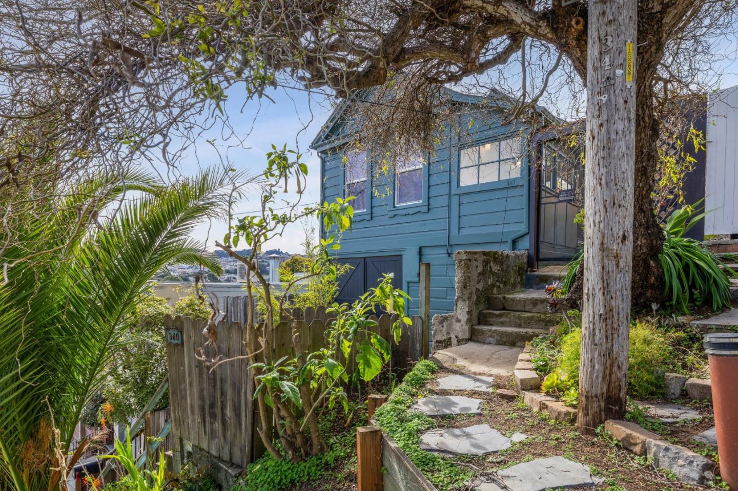 Front Image Thumbnail for ML82036236