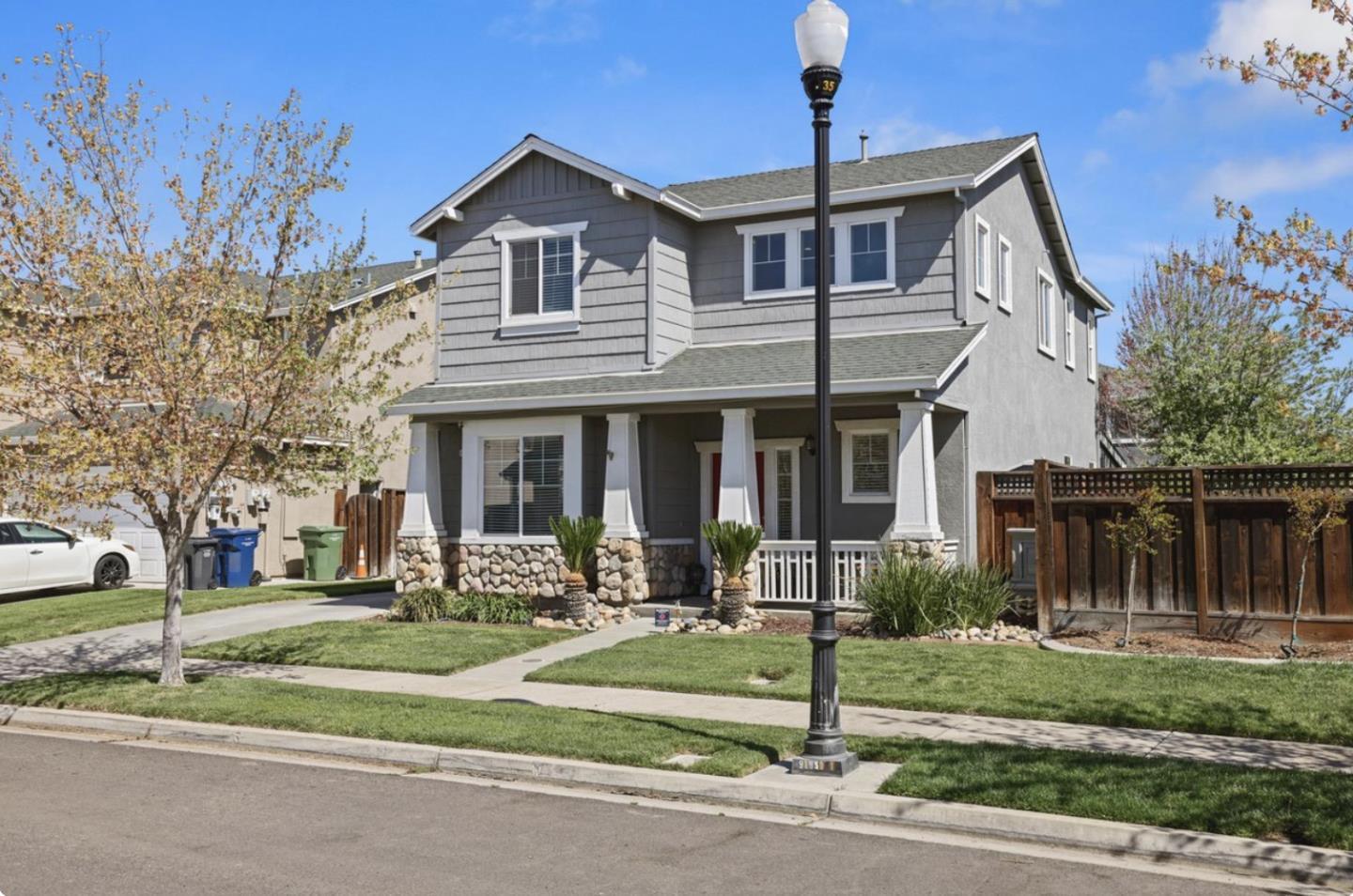 Front Image Thumbnail for ML82036239