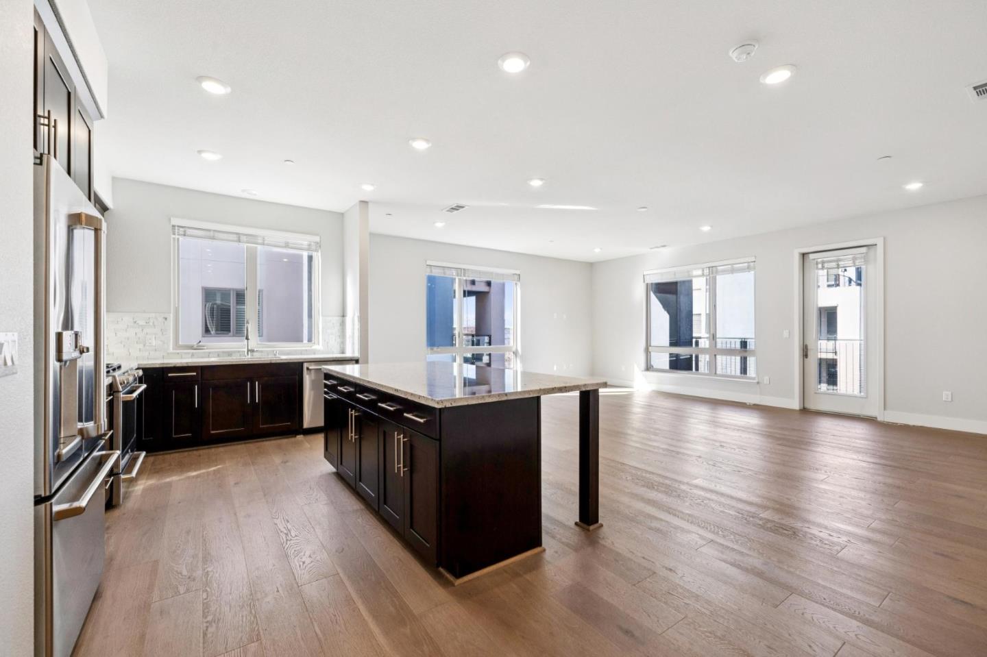 Front Image Thumbnail for ML82036288