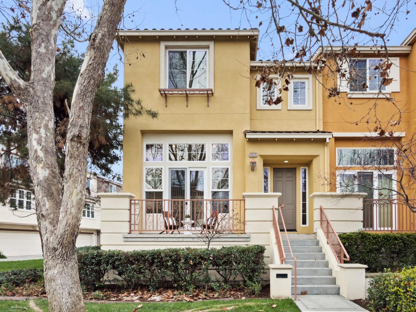 Front Image Thumbnail for ML82036297