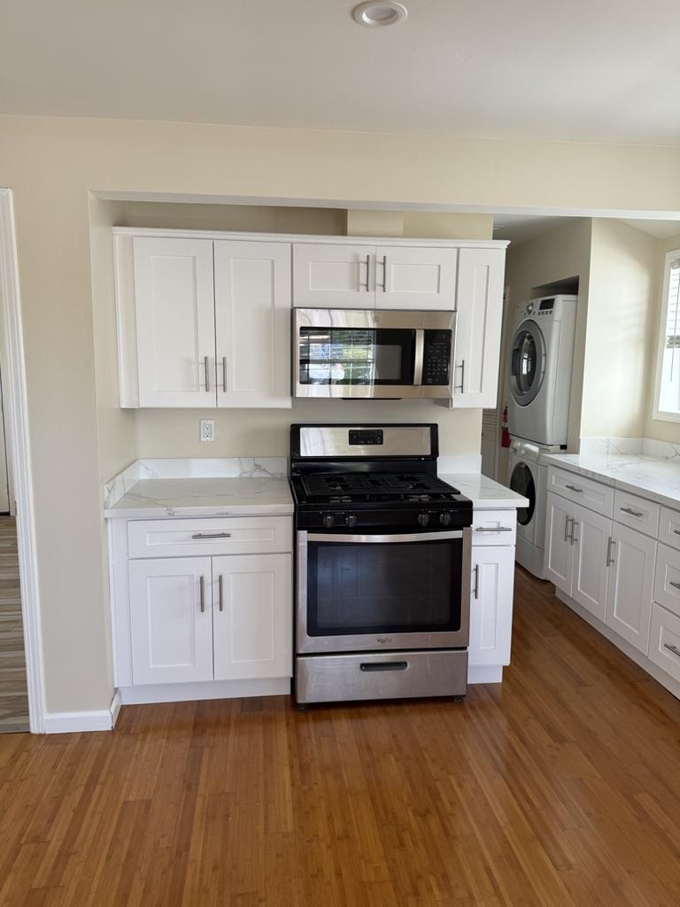 Front Image Thumbnail for ML82036301