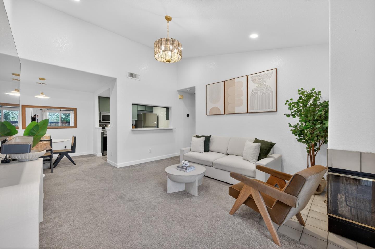 Front Image Thumbnail for ML82036350