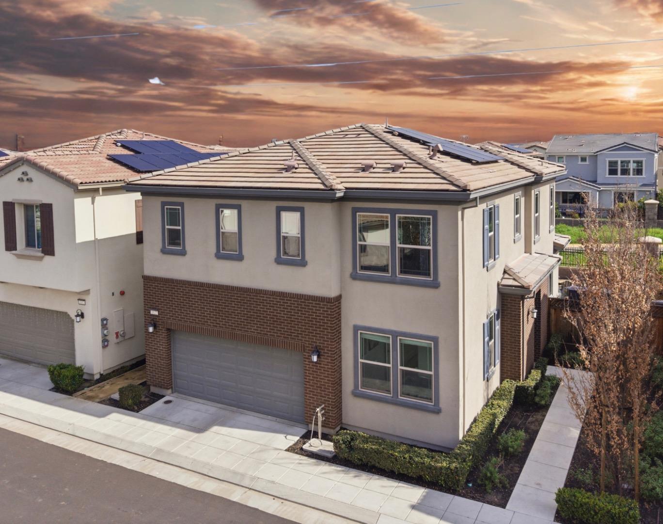 Front Image Thumbnail for ML82036363