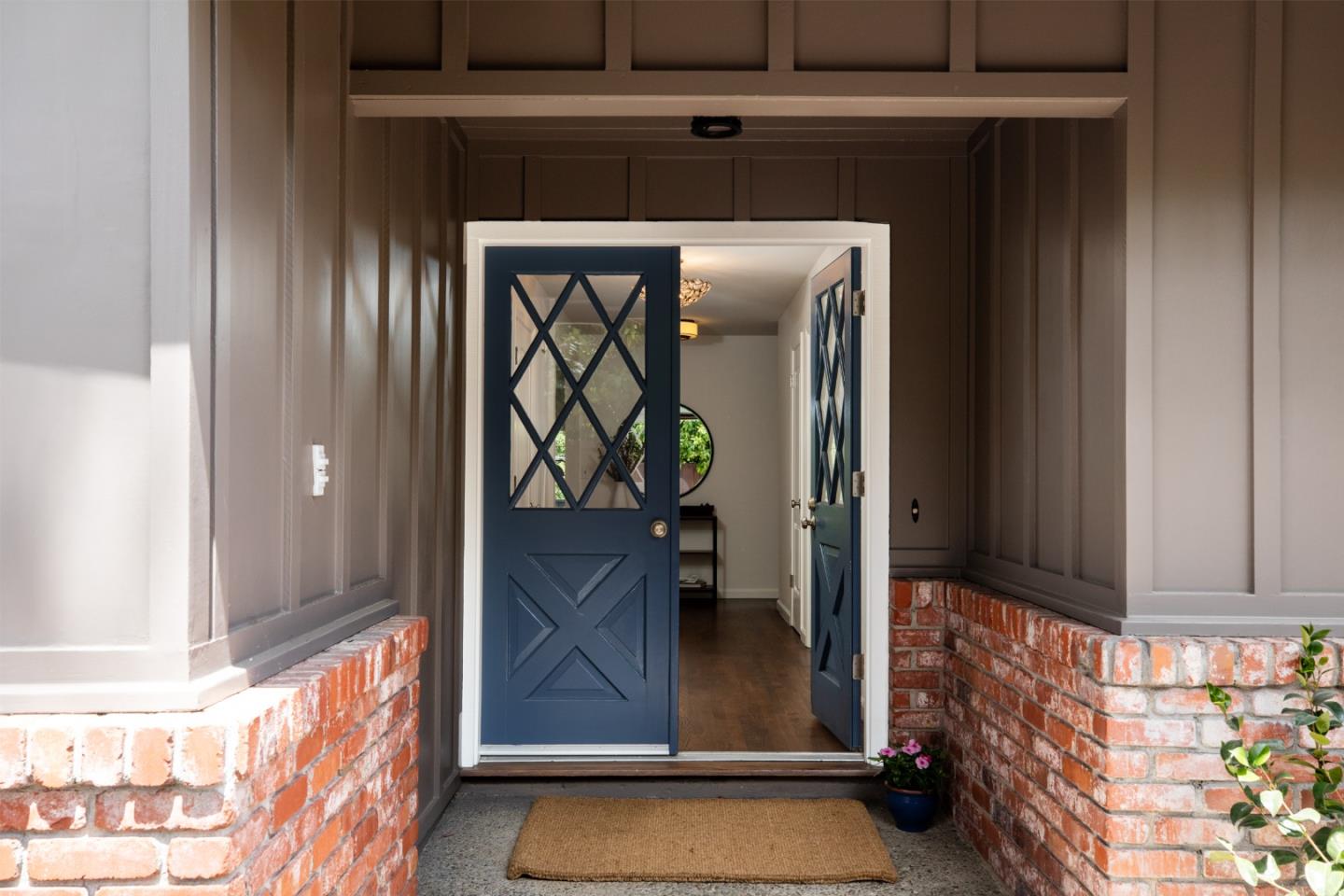 Front Image Thumbnail for ML82036426