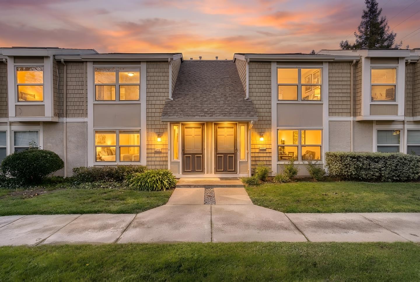 Front Image Thumbnail for ML82036431