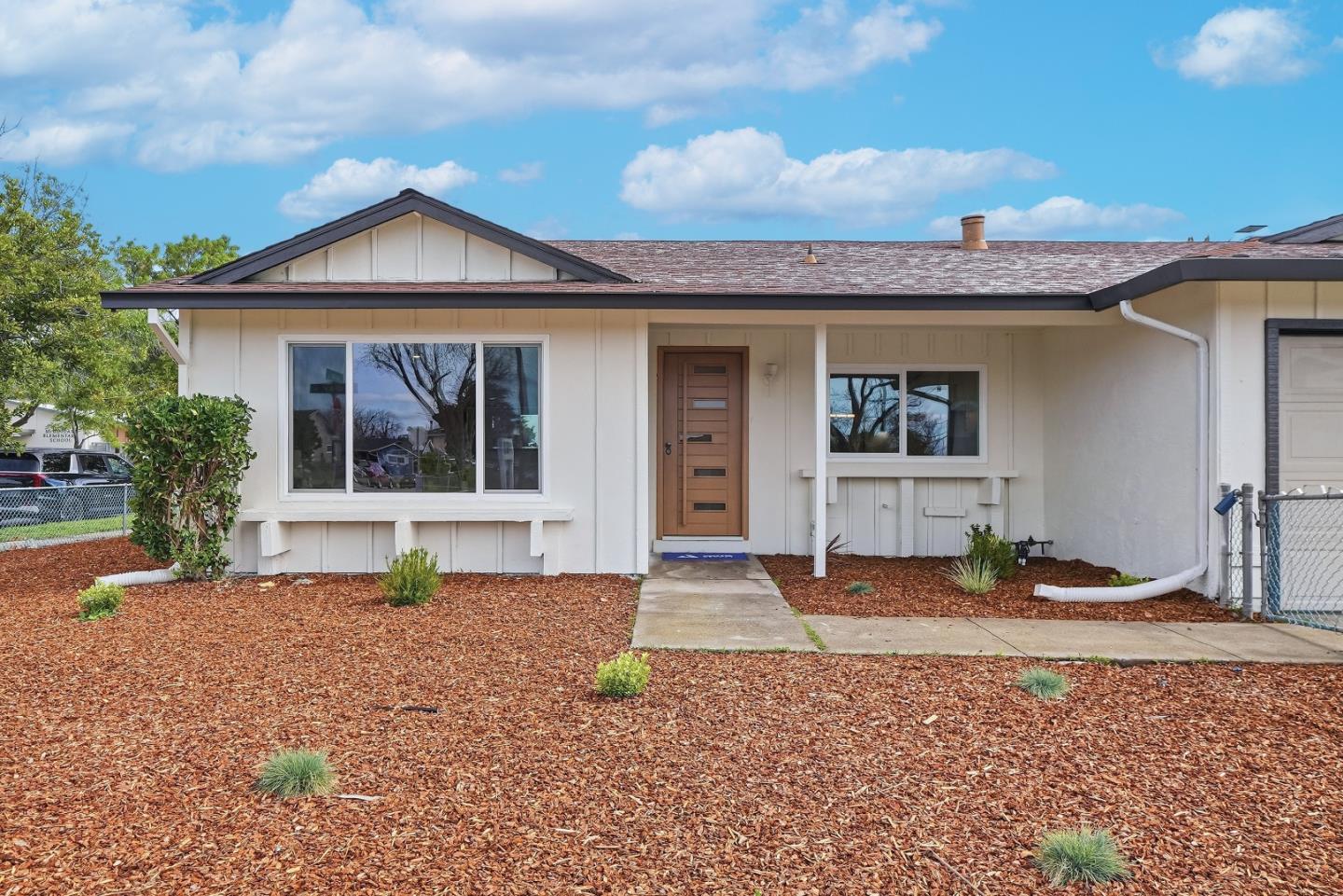 Front Image Thumbnail for ML82036458