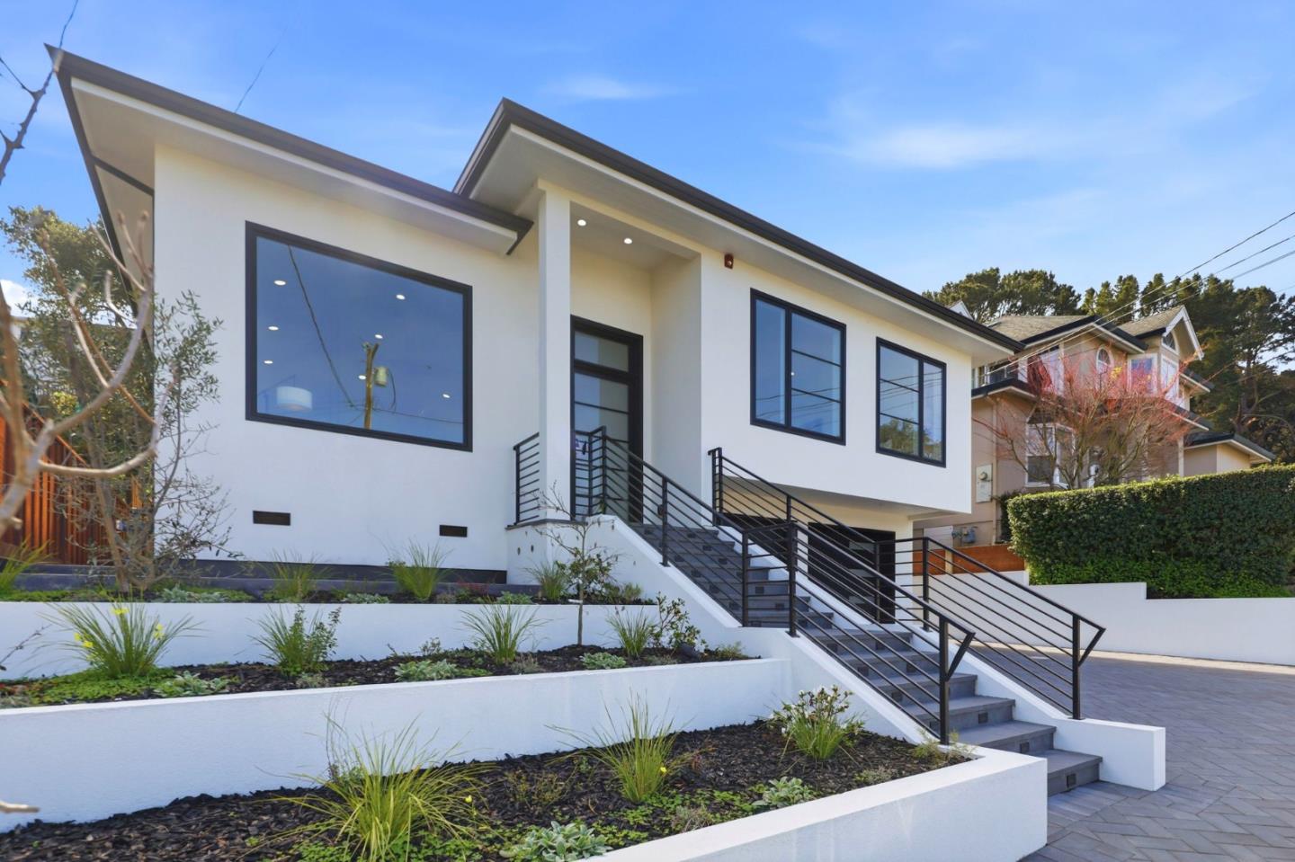 Front Image Thumbnail for ML82036465