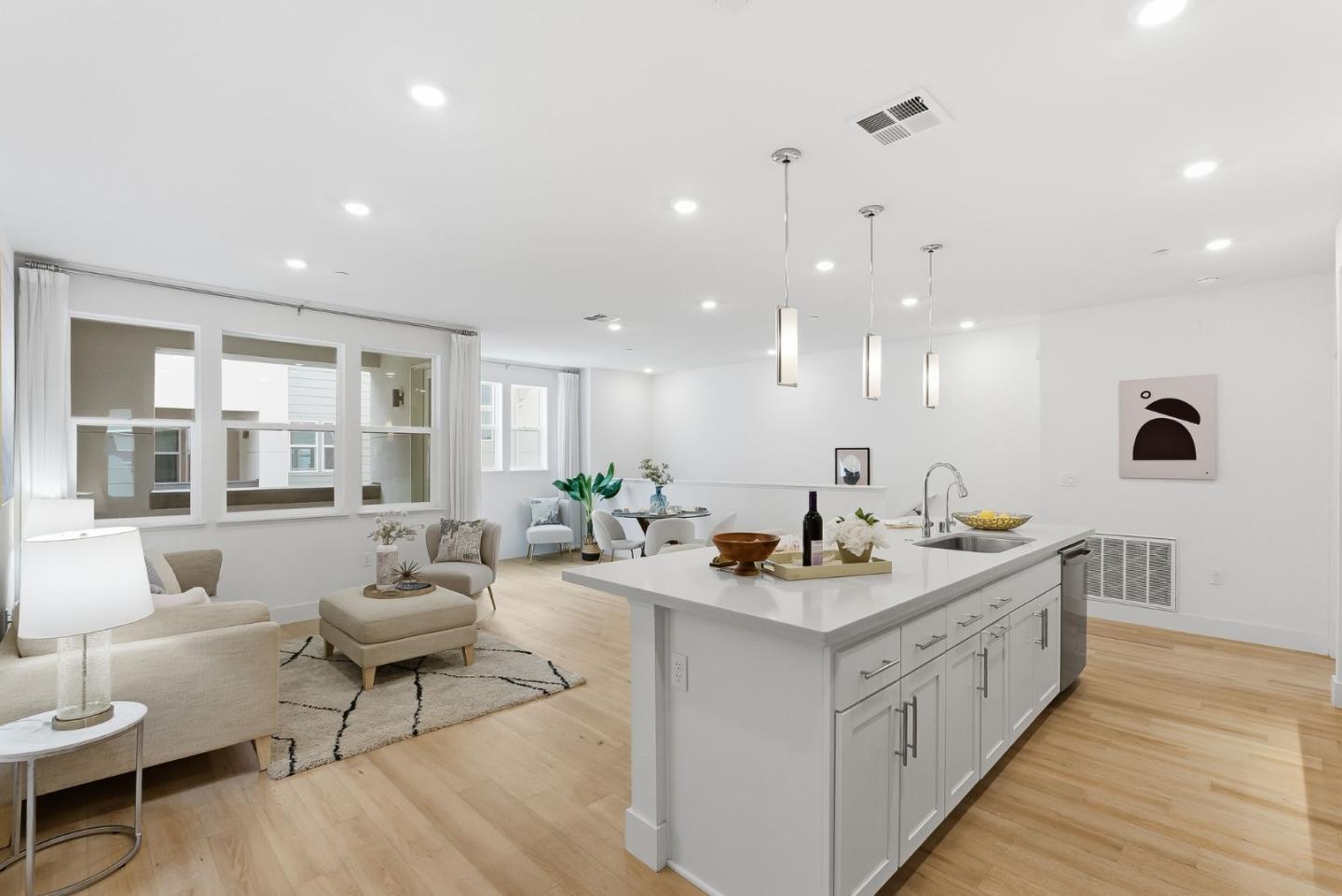 Front Image Thumbnail for ML82036522