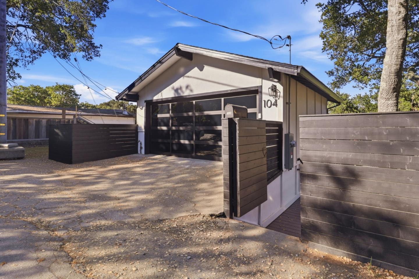 Front Image Thumbnail for ML82036592