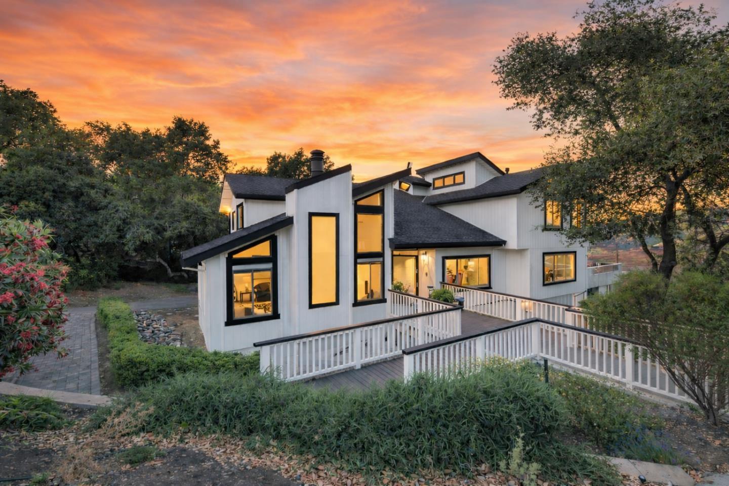 Front Image Thumbnail for ML82036593