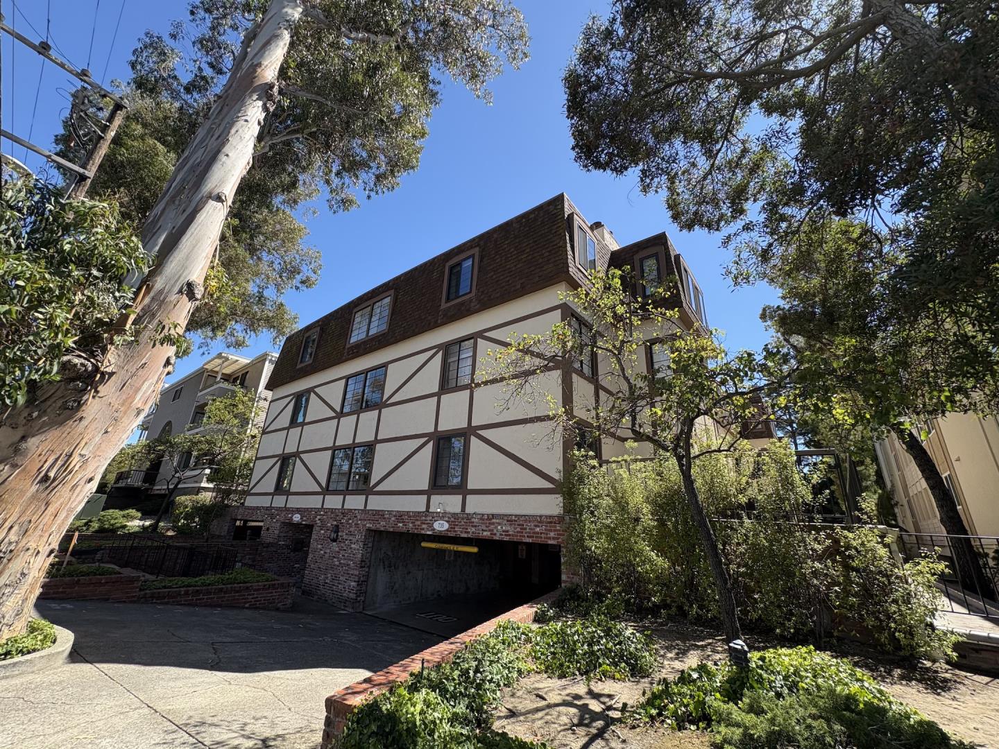 Front Image Thumbnail for ML82036645