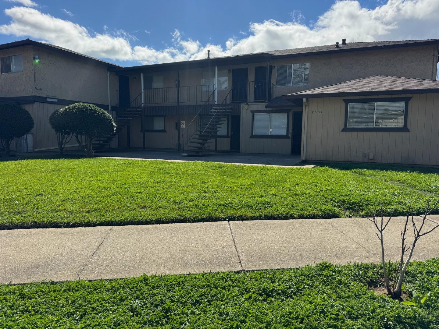 Front Image Thumbnail for ML82036678