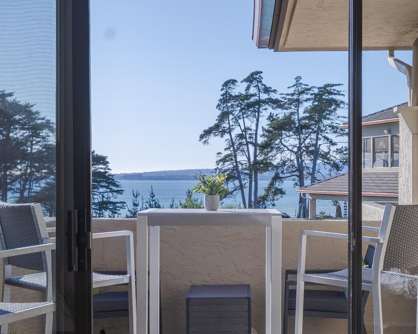 Front Image Thumbnail for ML82036696