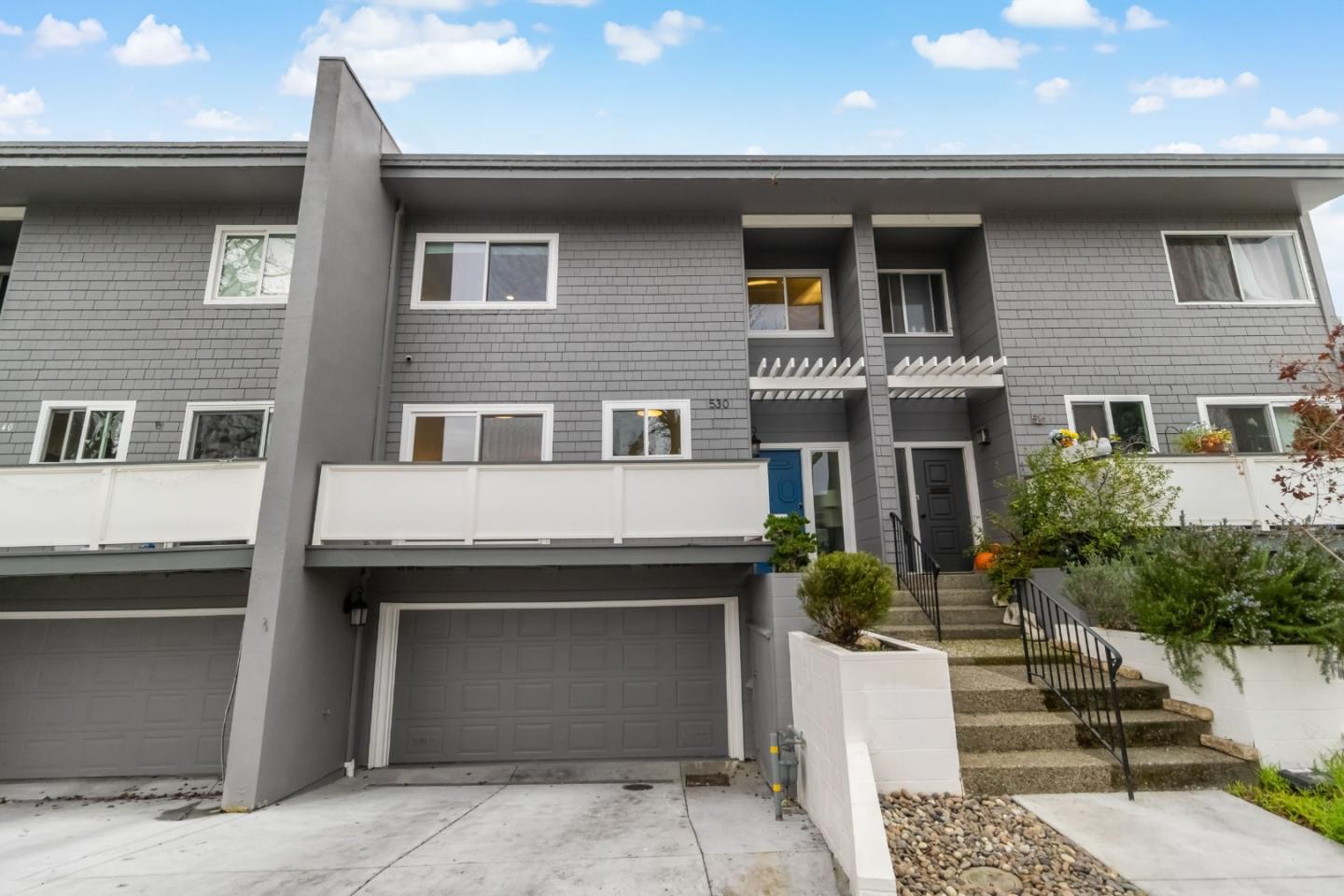 Front Image Thumbnail for ML82036724