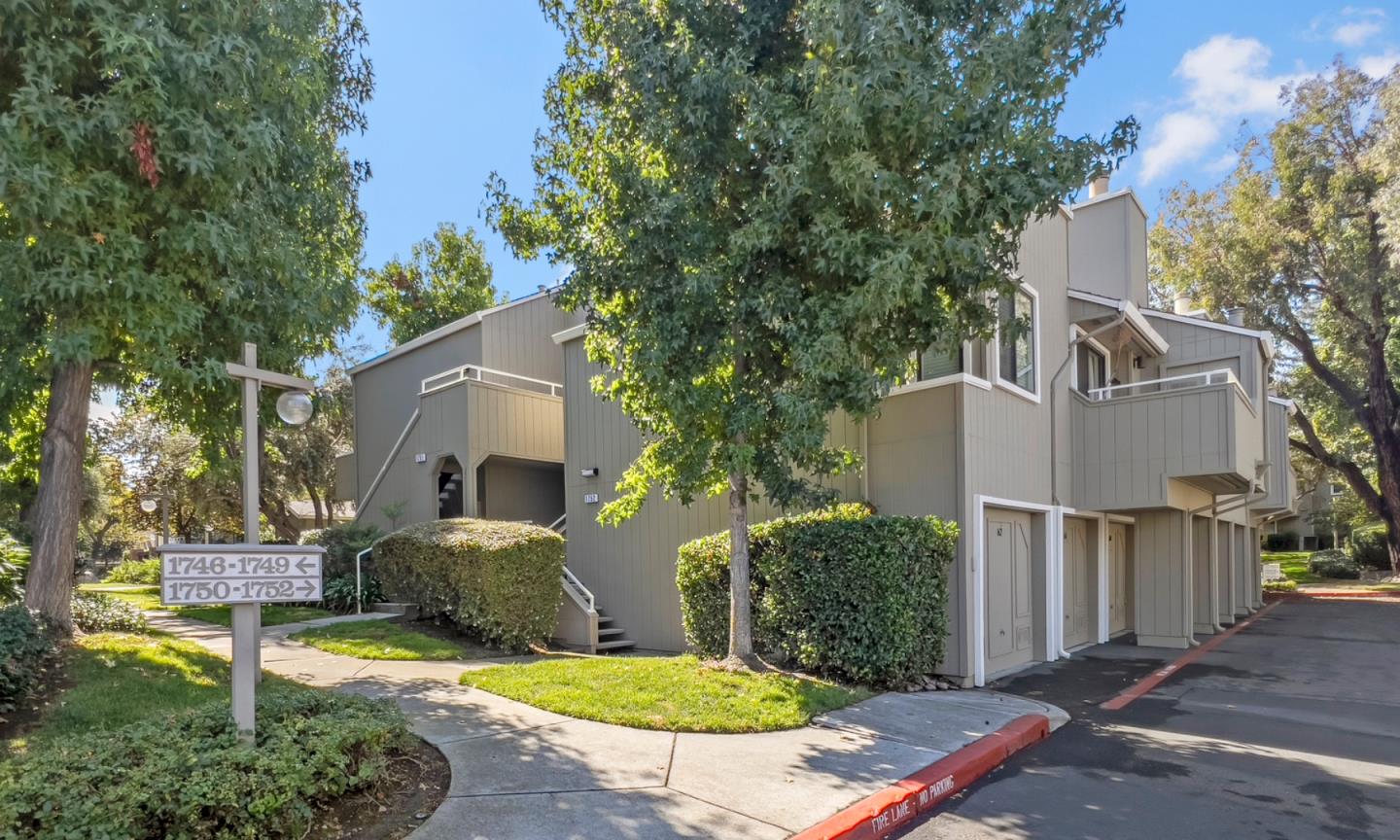 Front Image Thumbnail for ML82036821