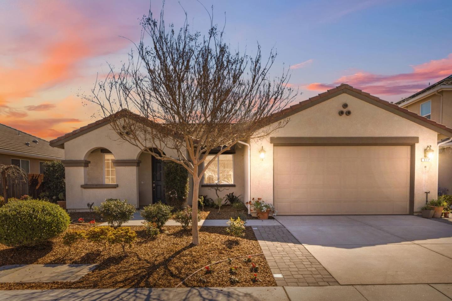 Front Image Thumbnail for ML82036843