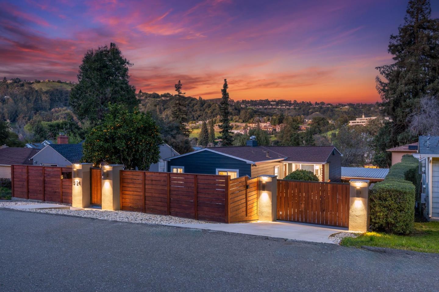 Front Image Thumbnail for ML82036875