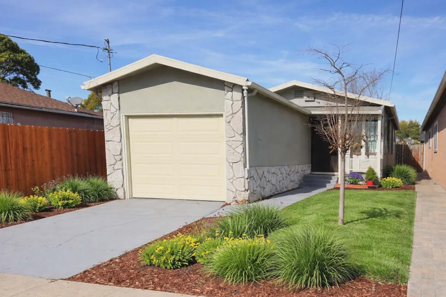 Front Image Thumbnail for ML82036902