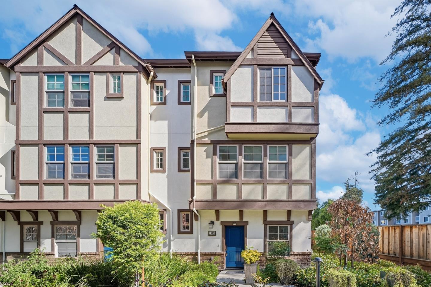 Front Image Thumbnail for ML82036930