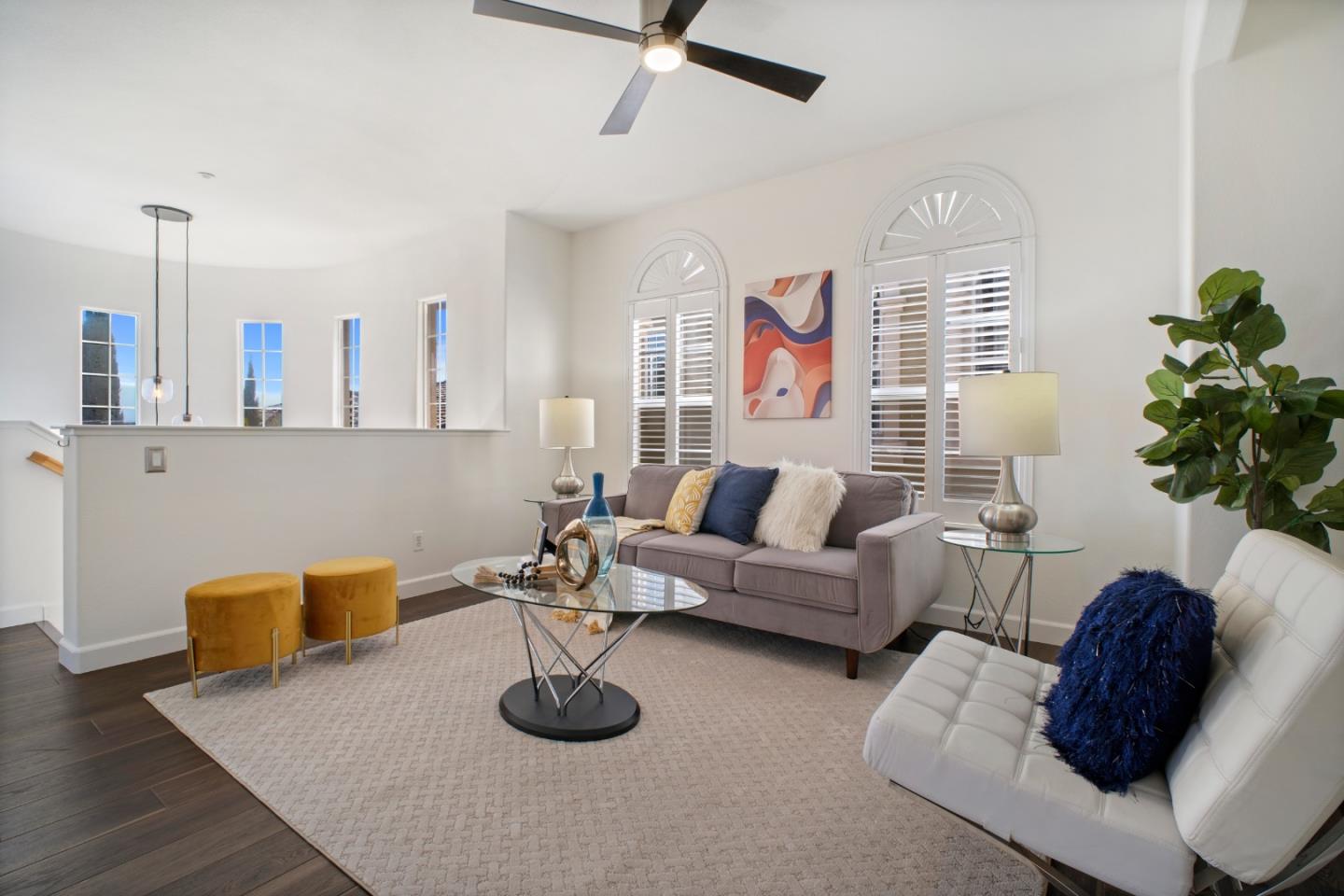 Front Image Thumbnail for ML82036960