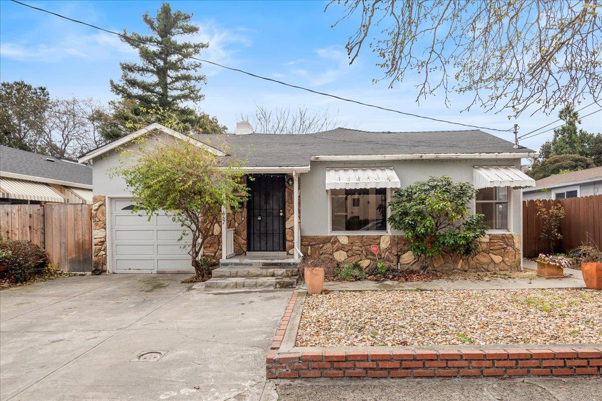 Front Image Thumbnail for ML82036977