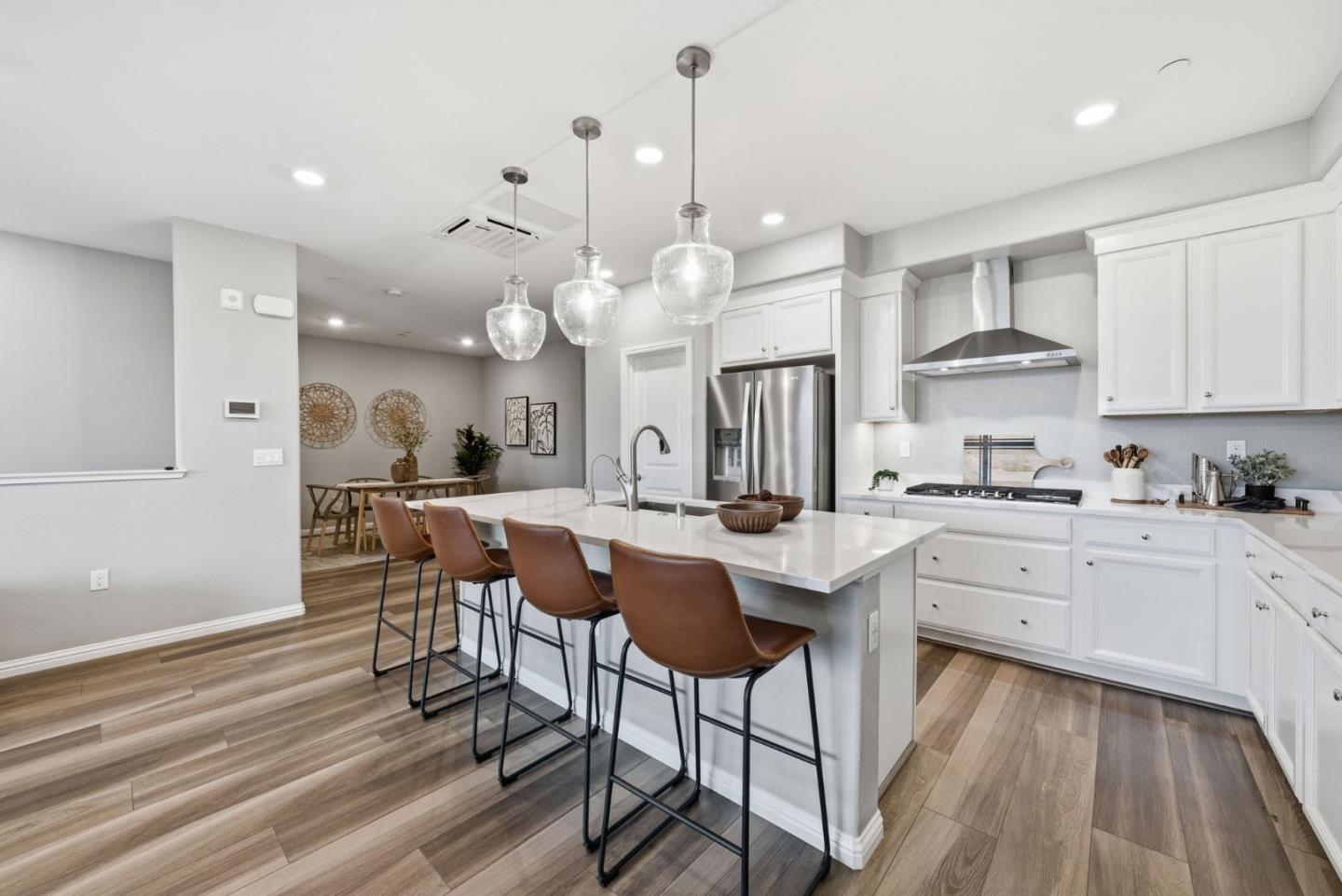 Front Image Thumbnail for ML82037066