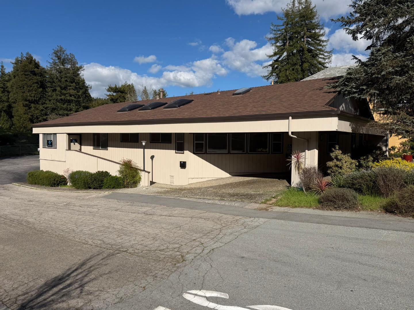 Front Image Thumbnail for ML82037070