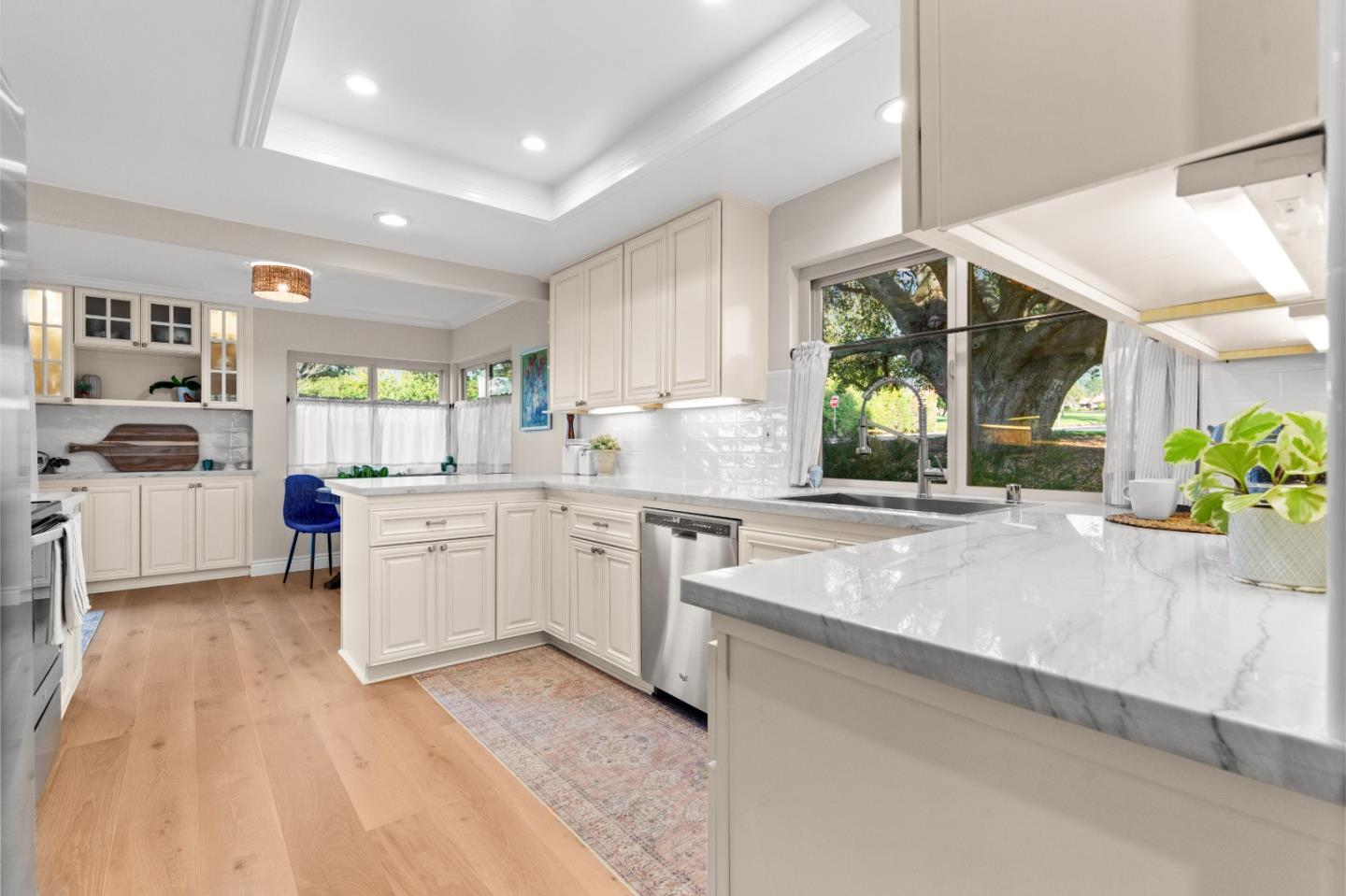 Front Image Thumbnail for ML82037081