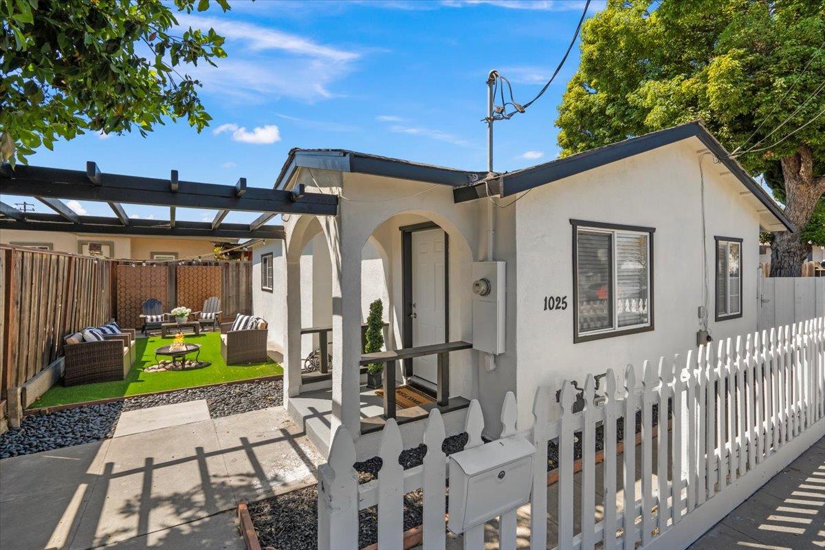 Front Image Thumbnail for ML82037090