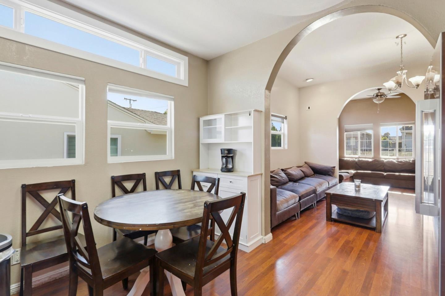 Front Image Thumbnail for ML82037104