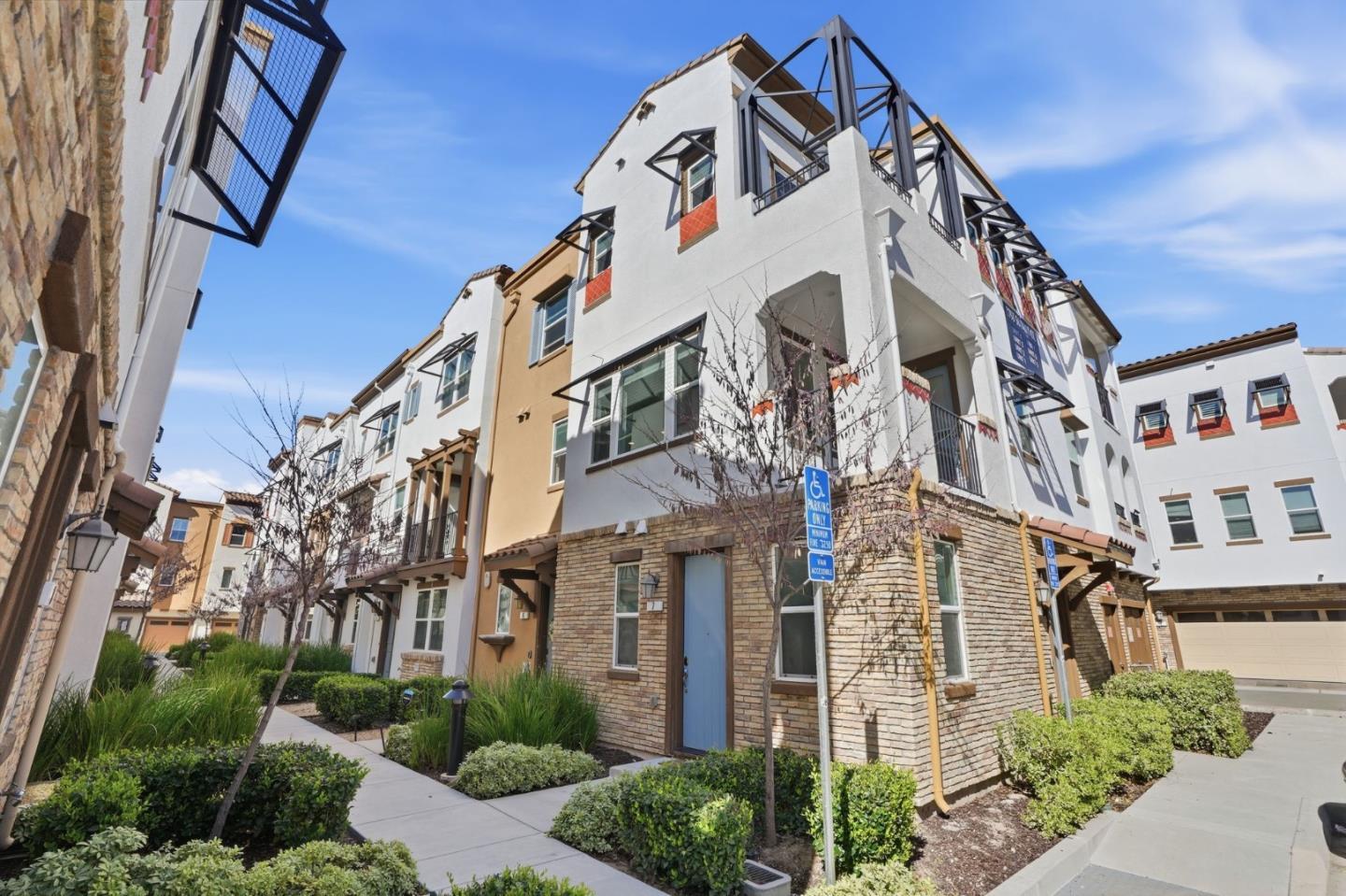 Front Image Thumbnail for ML82037149