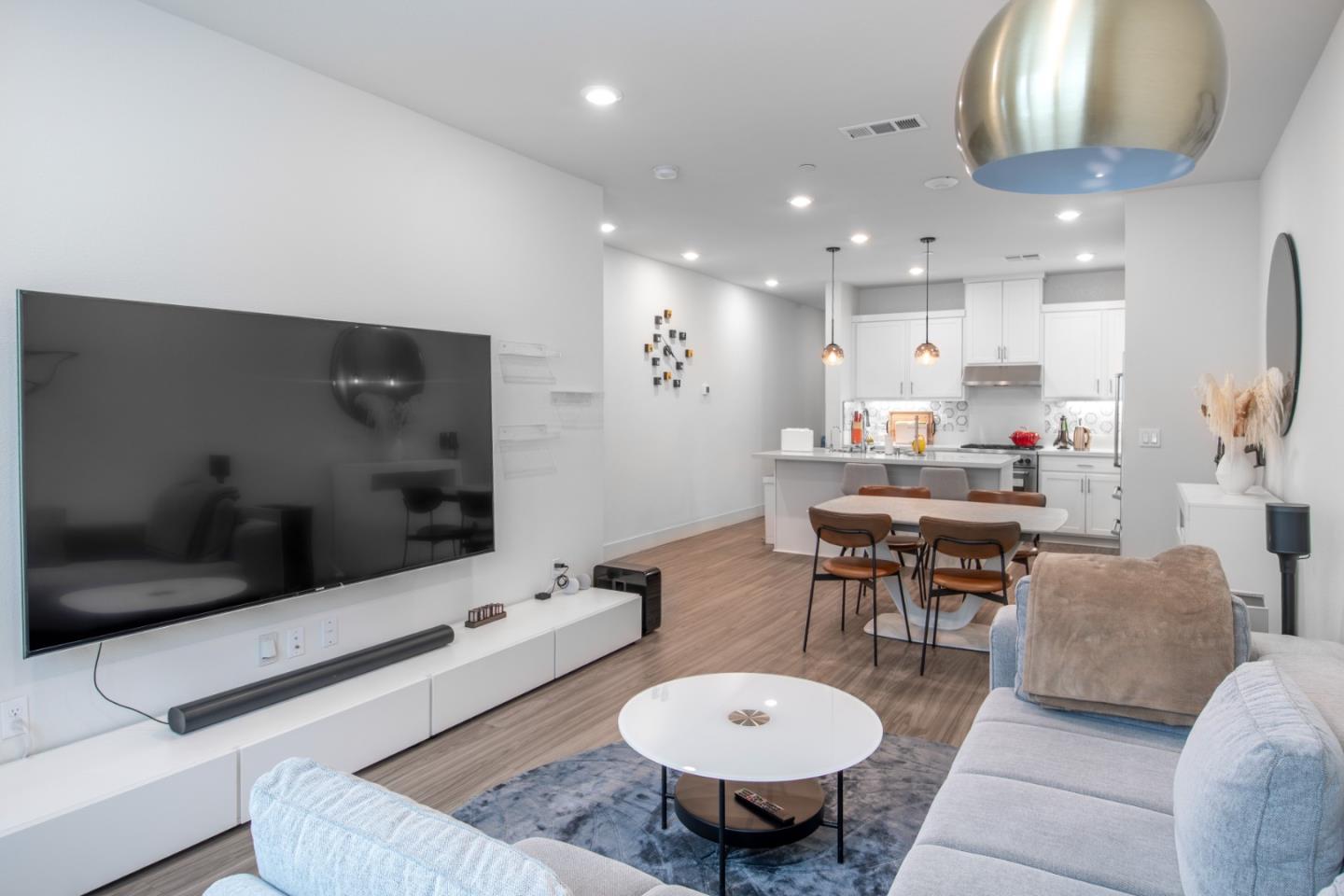 Front Image Thumbnail for ML82037221