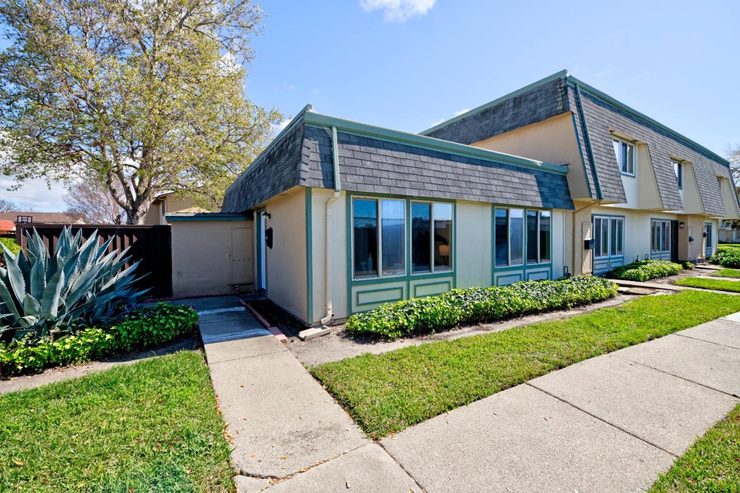 Front Image Thumbnail for ML82037235