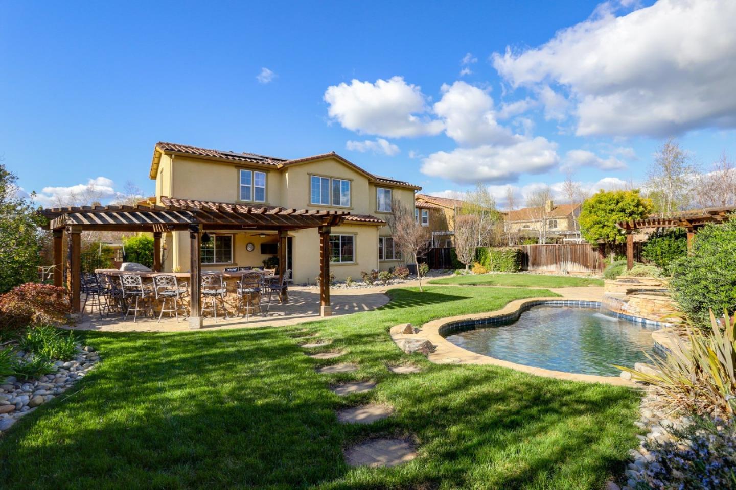 Front Image Thumbnail for ML82037252